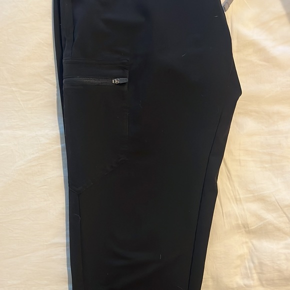 Figs Scrub Pants - Picture 3 of 5